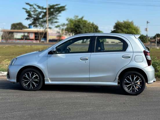 TOYOTA-ETIOS-1.5 PLATINUM SEDAN 16V FLEX 4P AUTOMÁTICO TOYOTA-ETIOS-2018