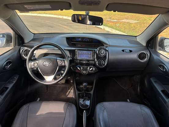 TOYOTA-ETIOS-2018