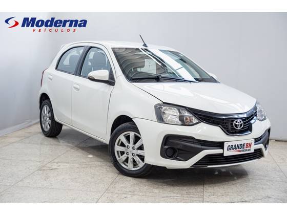 TOYOTA ETIOS 1.5 X PLUS 16V FLEX 4P AUTOMÁTICO