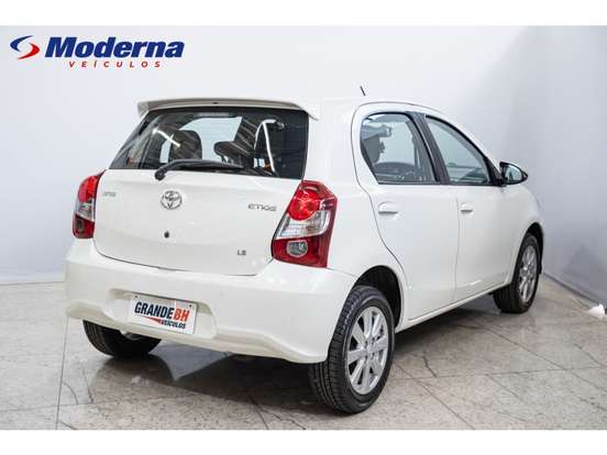 TOYOTA-ETIOS-1.5 X PLUS 16V FLEX 4P AUTOMÁTICO TOYOTA-ETIOS-2018