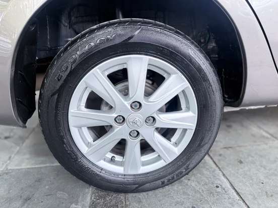 TOYOTA-ETIOS-2019