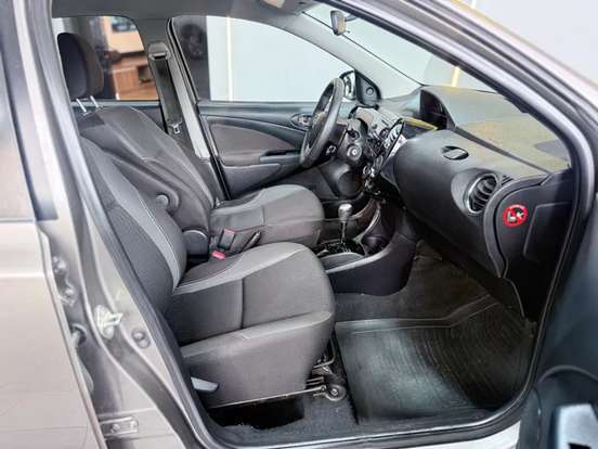 TOYOTA-ETIOS-1.5 X PLUS SEDAN 16V FLEX 4P AUTOMÁTICO TOYOTA-ETIOS-2019