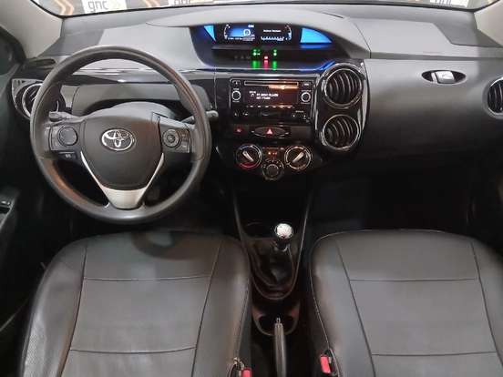 TOYOTA-ETIOS-2018