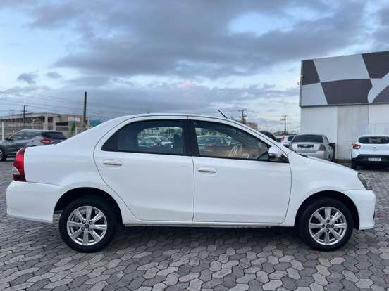 TOYOTA-ETIOS-1.5 X SEDAN 16V FLEX 4P AUTOMÁTICO TOYOTA-ETIOS-2020