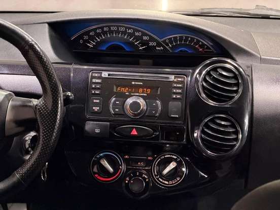 TOYOTA-ETIOS-2013