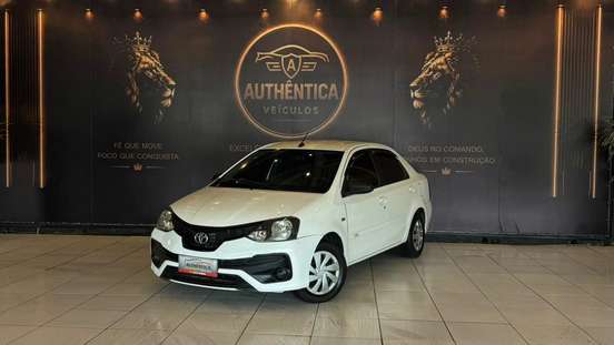 TOYOTA-ETIOS-2017