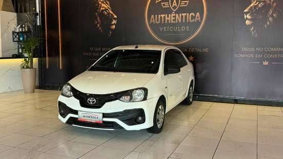 TOYOTA-ETIOS-2017