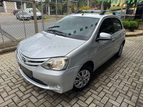 TOYOTA-ETIOS-1.5 XS 16V FLEX 4P MANUAL TOYOTA-ETIOS-2015