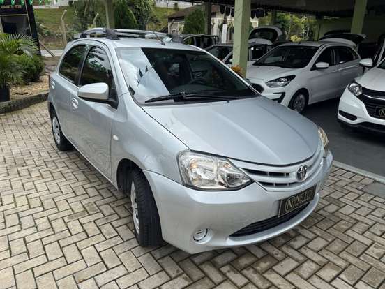 TOYOTA-ETIOS-1.5 XS 16V FLEX 4P MANUAL TOYOTA-ETIOS-2015