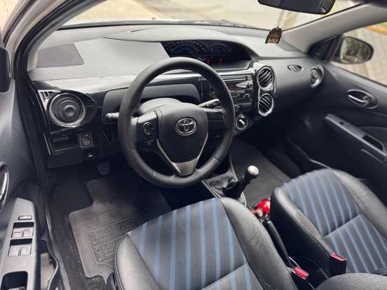 TOYOTA-ETIOS-1.5 XS 16V FLEX 4P MANUAL TOYOTA-ETIOS-2015