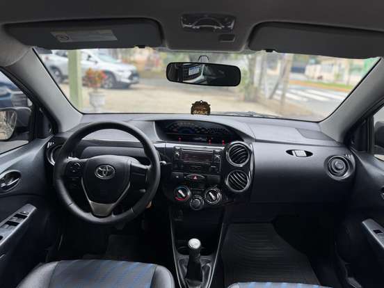 TOYOTA-ETIOS-1.5 XS 16V FLEX 4P MANUAL TOYOTA-ETIOS-2015