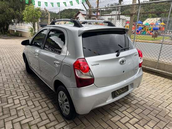 TOYOTA-ETIOS-1.5 XS 16V FLEX 4P MANUAL TOYOTA-ETIOS-2015