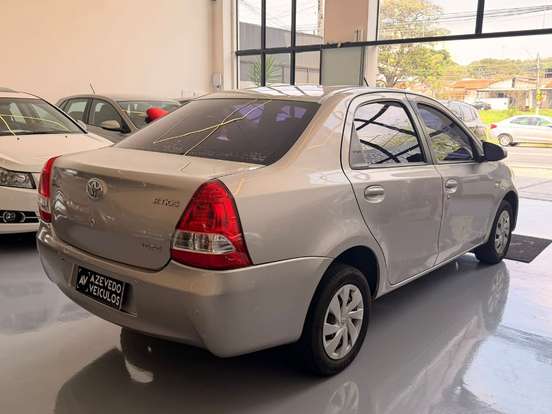TOYOTA-ETIOS-1.5 XS SEDAN 16V FLEX 4P AUTOMÁTICO TOYOTA-ETIOS-2016