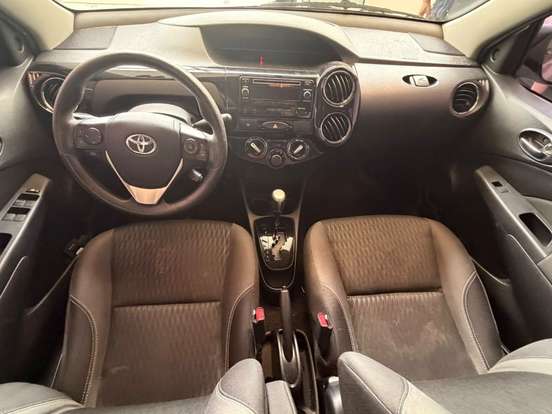 TOYOTA-ETIOS-1.5 XS SEDAN 16V FLEX 4P AUTOMÁTICO TOYOTA-ETIOS-2016