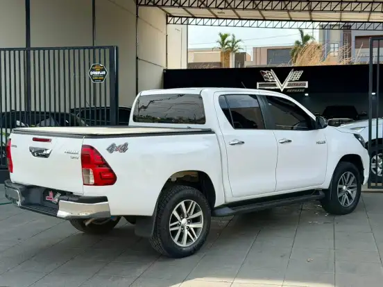 TOYOTA-HILUX-2.7 SRV 4X4 CD 16V FLEX 4P AUTOMÁTICO TOYOTA-HILUX-2019