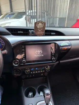 TOYOTA-HILUX-2019