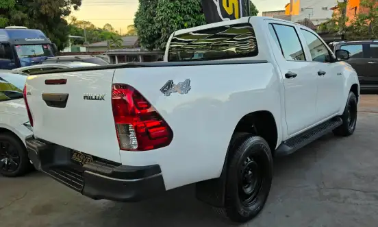 TOYOTA-HILUX-2.8 D-4D TURBO DIESEL CD POWER PACK 4X4 MANUAL TOYOTA-HILUX-2023
