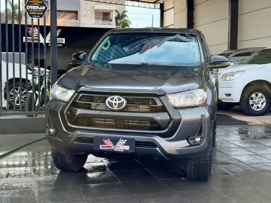 TOYOTA-HILUX-2022