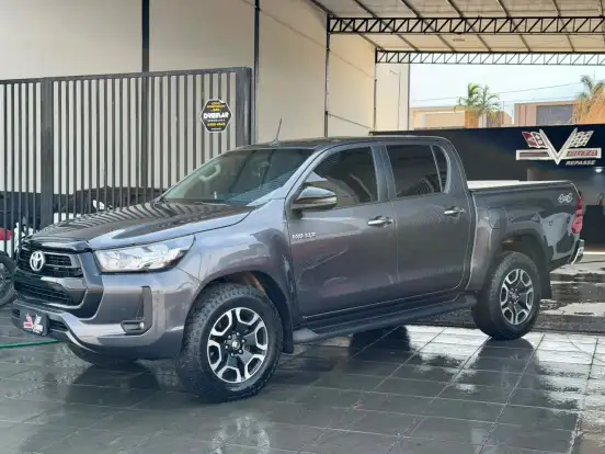 TOYOTA-HILUX-2022