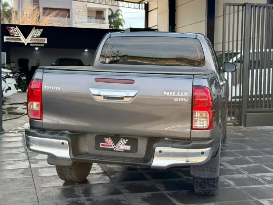 TOYOTA-HILUX-2.8 D-4D TURBO DIESEL CD SRV 4X4 AUTOMÁTICO TOYOTA-HILUX-2022