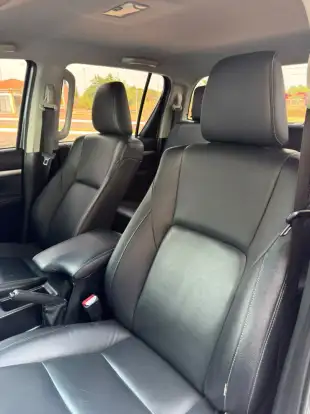 TOYOTA-HILUX-2022