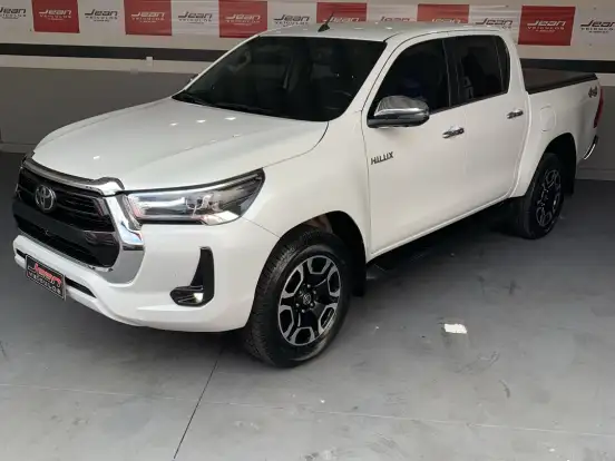 TOYOTA-HILUX-2.8 D-4D TURBO DIESEL CD SRX 4X4 AUTOMÁTICO TOYOTA-HILUX-2025