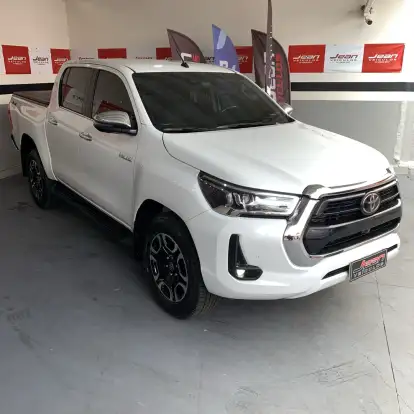 TOYOTA-HILUX-2025
