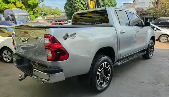 TOYOTA-HILUX-2.8 D-4D TURBO DIESEL CD SRX 4X4 AUTOMÁTICO TOYOTA-HILUX-2021