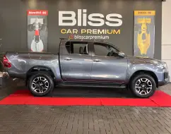 TOYOTA HILUX 2.8 D-4D TURBO DIESEL CD SRX 4X4 AUTOMÁTICO TOYOTA HILUX 2.8 D-4D TURBO DIESEL CD SRX 4X4 AUTOMÁTICO