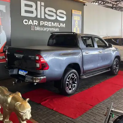 TOYOTA-HILUX-2.8 D-4D TURBO DIESEL CD SRX 4X4 AUTOMÁTICO TOYOTA-HILUX-2022