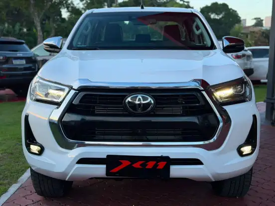 TOYOTA-HILUX-2022