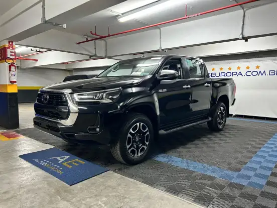 TOYOTA-HILUX-2.8 D-4D TURBO DIESEL CD SRX 4X4 AUTOMÁTICO TOYOTA-HILUX-2026