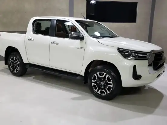 TOYOTA-HILUX-2026