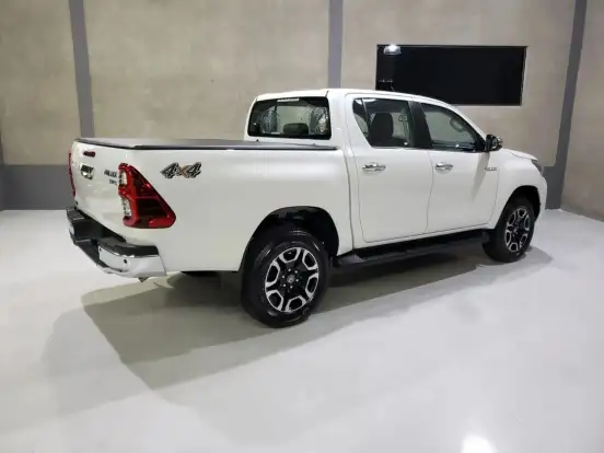 TOYOTA-HILUX-2026