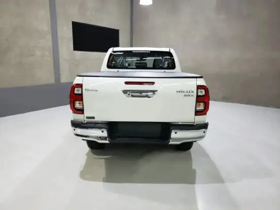 TOYOTA-HILUX-2026