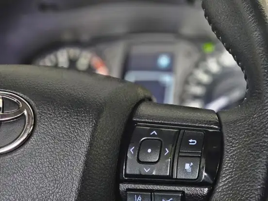 TOYOTA-HILUX-2.8 D-4D TURBO DIESEL CD SRX LIMITED 4X4 AUTOMÁTICO TOYOTA-HILUX-2022