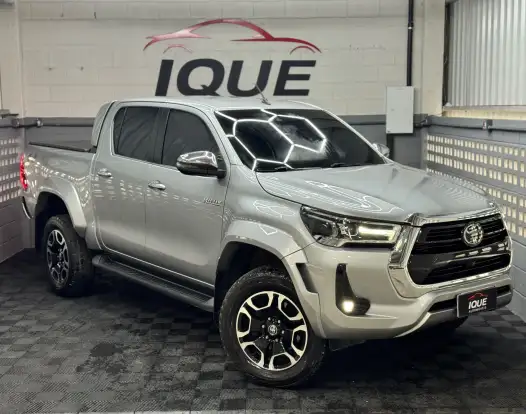 TOYOTA-HILUX-2023