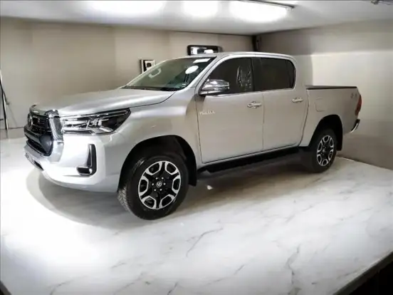 TOYOTA-HILUX-2.8 D-4D TURBO DIESEL CD SRX PLUS 4X4 AUTOMÁTICO TOYOTA-HILUX-2026