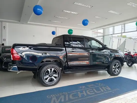 TOYOTA-HILUX-2016