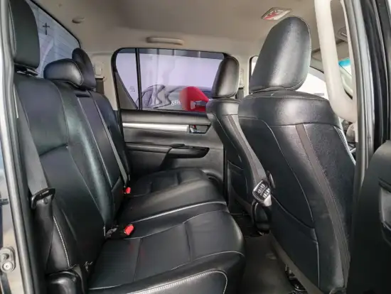TOYOTA-HILUX-2016