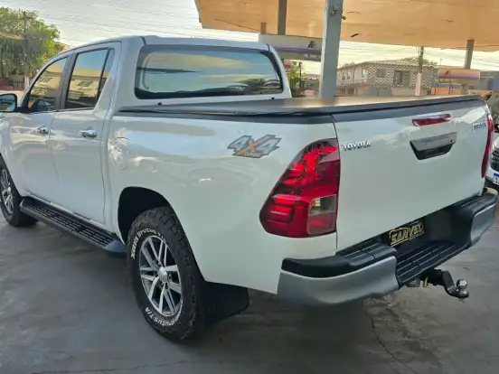 TOYOTA-HILUX-2.8 STD 4X4 CD 16V DIESEL 4P MANUAL TOYOTA-HILUX-2017