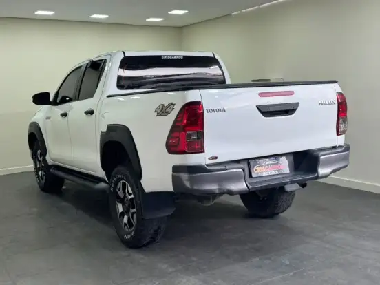 TOYOTA-HILUX-2.8 STD 4X4 CD 16V DIESEL 4P MANUAL TOYOTA-HILUX-2016