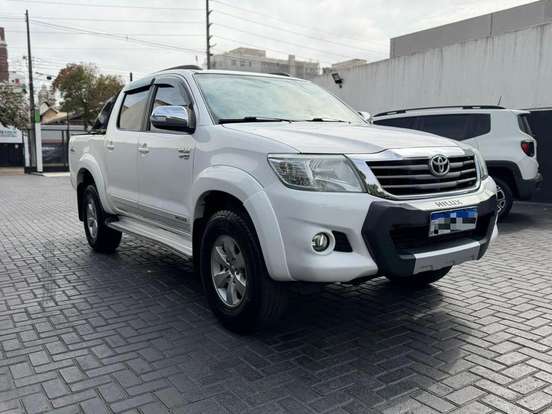 TOYOTA-HILUX-2.7 SRV 4X2 CD 16V FLEX 4P AUTOMÁTICO TOYOTA-HILUX-2015