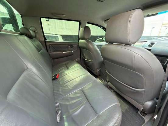 TOYOTA-HILUX-2.7 SRV 4X2 CD 16V FLEX 4P AUTOMÁTICO TOYOTA-HILUX-2015