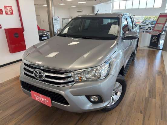 TOYOTA-HILUX-2018