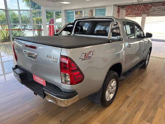 TOYOTA-HILUX-2.7 SRV 4X4 CD 16V FLEX 4P AUTOMÁTICO TOYOTA-HILUX-2018