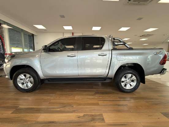 TOYOTA-HILUX-2.7 SRV 4X4 CD 16V FLEX 4P AUTOMÁTICO TOYOTA-HILUX-2018