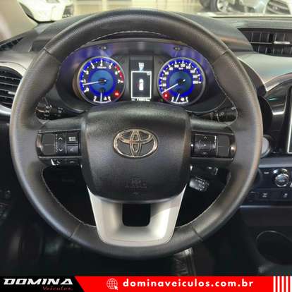 TOYOTA-HILUX-2.7 SRV 4X4 CD 16V FLEX 4P AUTOMÁTICO TOYOTA-HILUX-2017