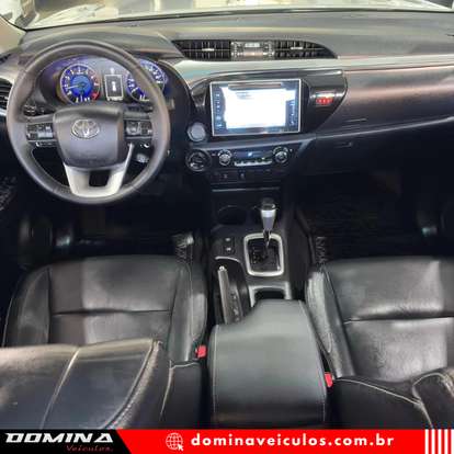 TOYOTA-HILUX-2017