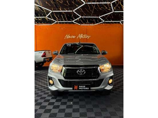 TOYOTA-HILUX-2018